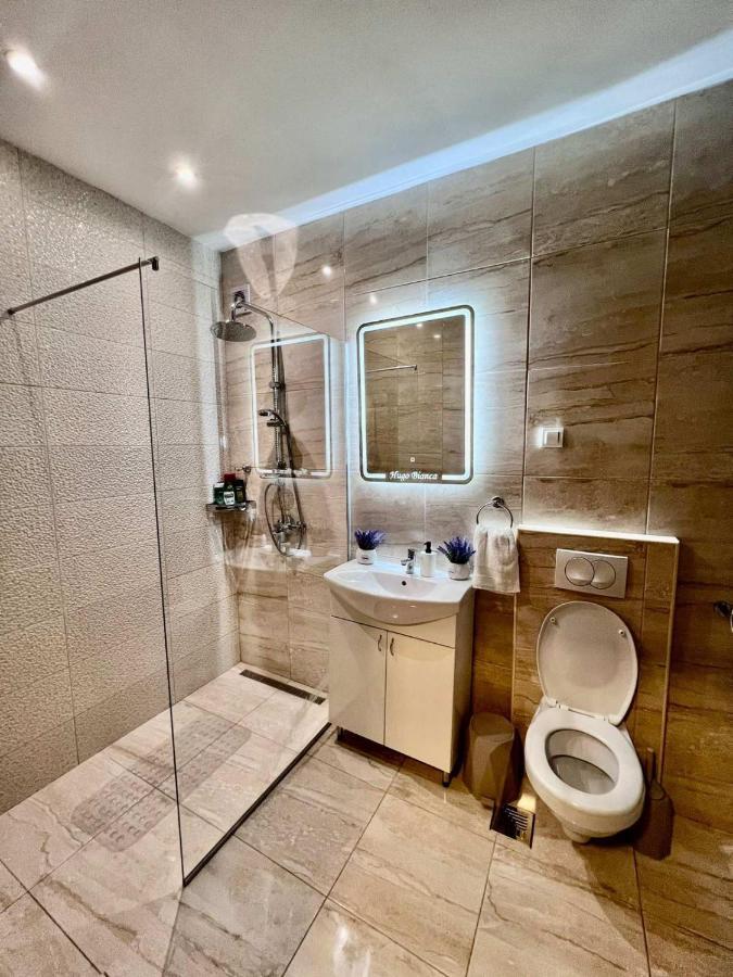 Ferienwohnung Hugo Bianca Lux Belgrad Exterior foto