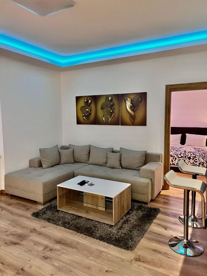 Ferienwohnung Hugo Bianca Lux Belgrad Exterior foto